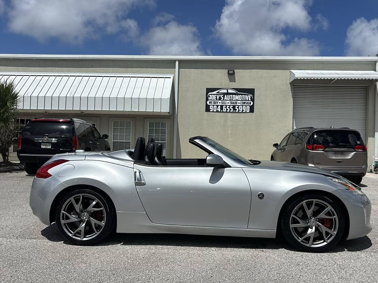 Used 2013 Nissan 370Z Touring w/ Sport Pkg RWD image 27