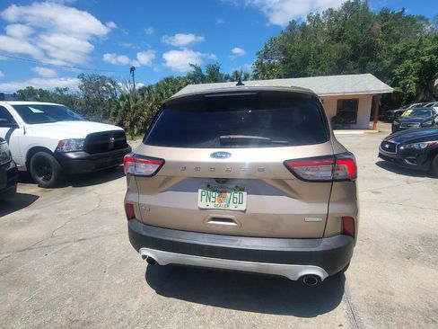 Used 2020 Ford Escape SE FWD image 23