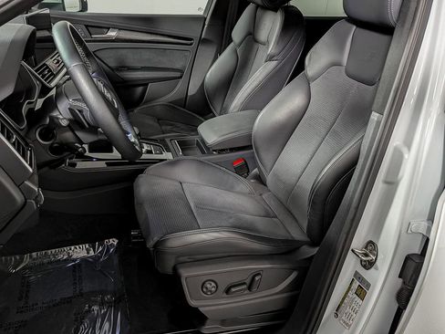 Used 2022 Audi SQ5 Premium Plus w/ Premium Plus Package image 16