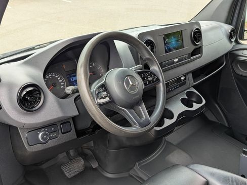 Used 2020 Mercedes-Benz Sprinter 3500 image 12