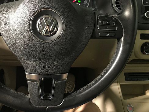 Used 2015 Volkswagen Tiguan SE FWD image 24