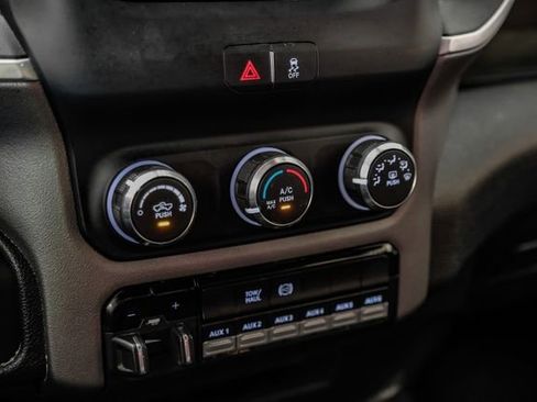 Used 2024 RAM 3500 Big Horn image 24