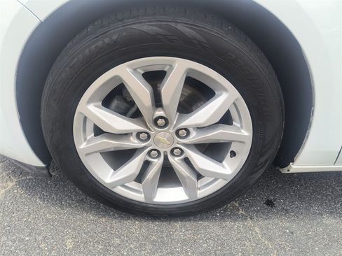 Used 2016 Chevrolet Impala LT FWD image 8