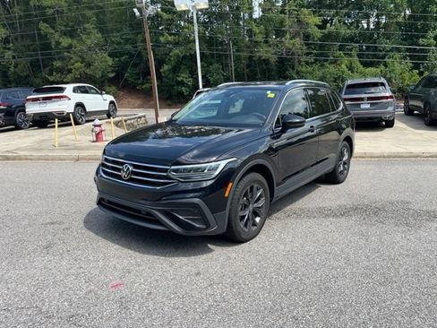 Used 2023 Volkswagen Tiguan SE FWD image 36