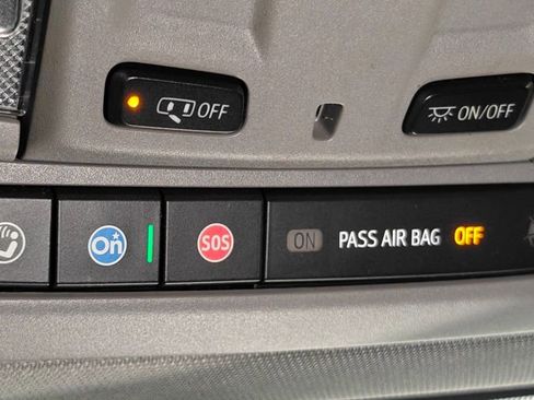 Used 2019 Chevrolet Silverado 1500 LT w/ All-Star Edition image 11