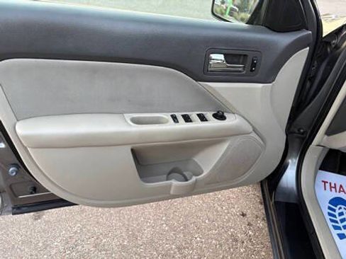 Used 2010 Ford Fusion SE image 15