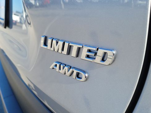 Used 2025 Toyota RAV4 Limited image 8