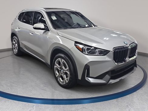 Used 2023 BMW X1 xDrive28i w/ Convenience Package AWD/4WD image 3