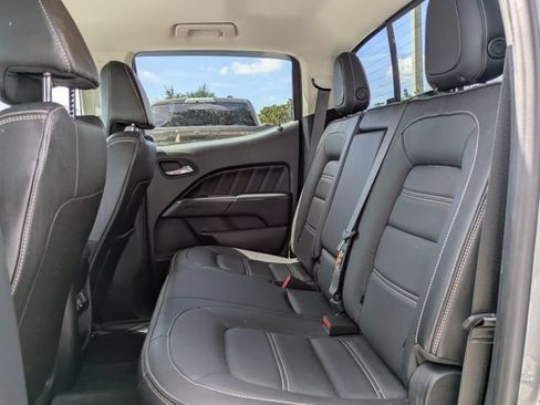 Used 2022 GMC Canyon Denali RWD image 10