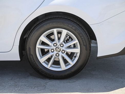 Used 2025 Toyota Camry LE w/ Convenience Package FWD image 11
