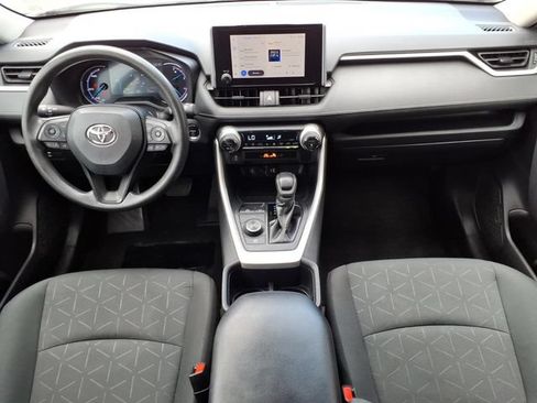 Used 2024 Toyota RAV4 XLE AWD/4WD image 17