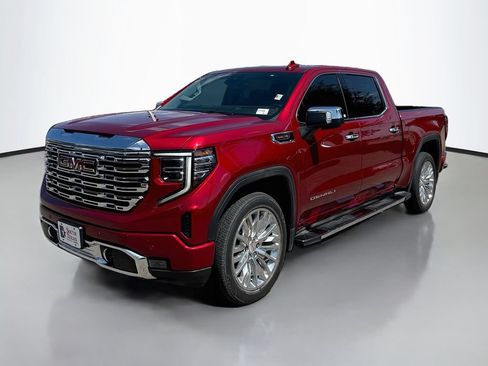 Used 2024 GMC Sierra 1500 Denali w/ Technology Package AWD/4WD image 3