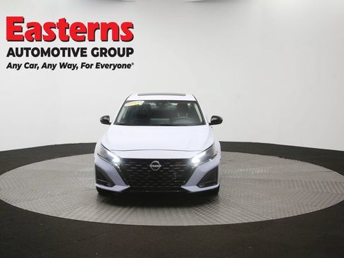 Used 2025 Nissan Altima 2.5 SR w/ SR Premium Package FWD image 53
