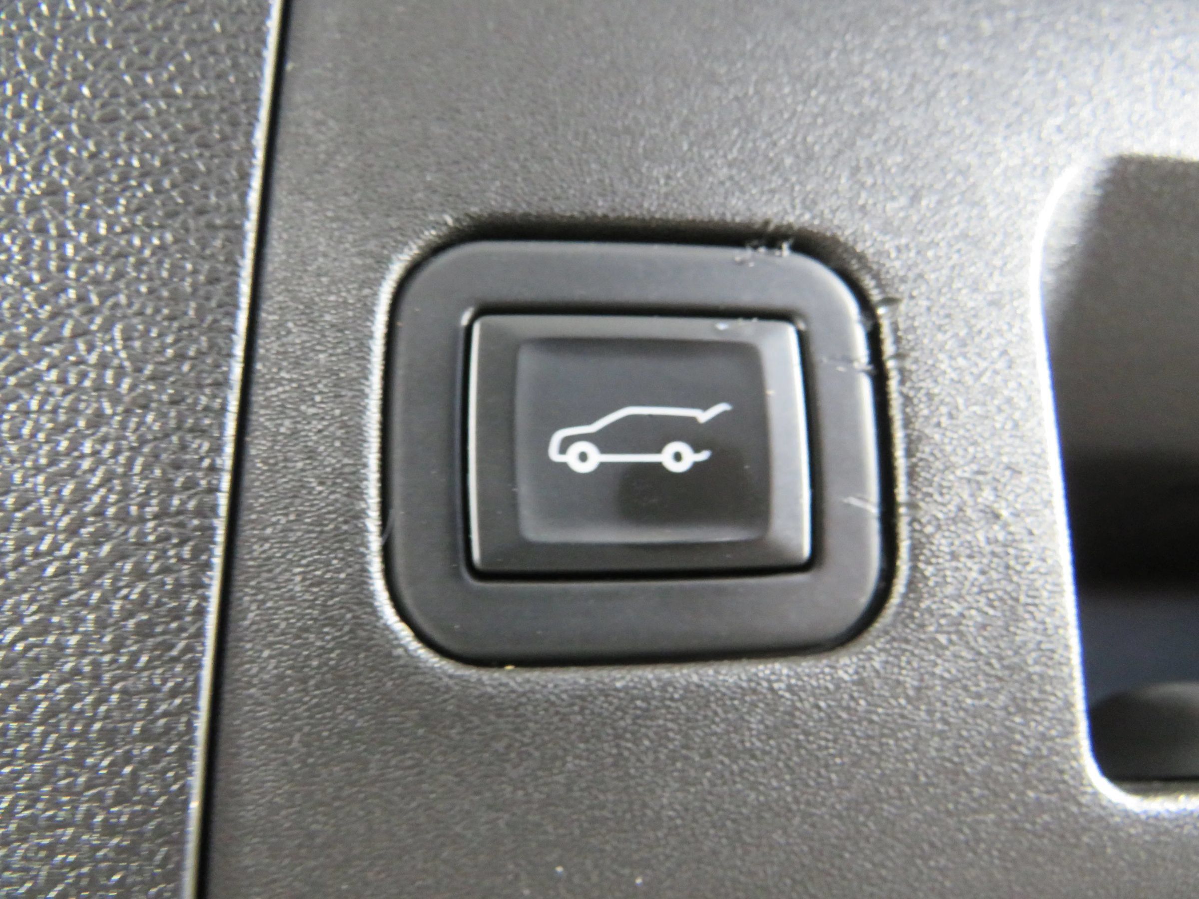 Used 2020 Cadillac XT4 Premium Luxury FWD image 27