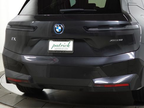 Certified 2023 BMW iX xDrive50 w/ Premium Package AWD/4WD image 11