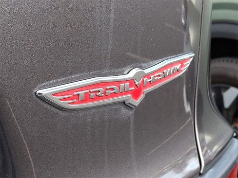 Used 2021 Jeep Cherokee Trailhawk w/ Technology Group image 31