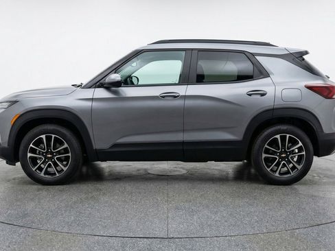 Used 2025 Chevrolet TrailBlazer LT FWD image 5
