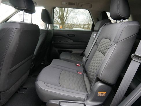 New 2026 Nissan Pathfinder SV image 9