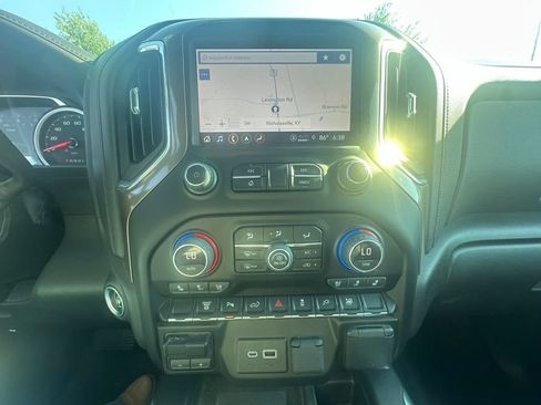 Used 2022 Chevrolet Silverado 3500 High Country AWD/4WD image 9
