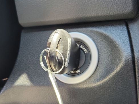 Used 2017 RAM 1500 Big Horn RWD image 31