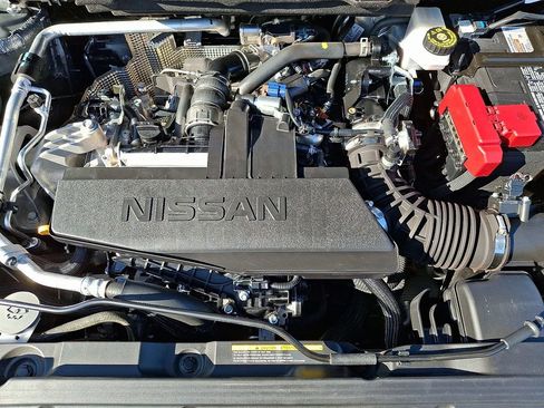 Used 2024 Nissan Rogue S image 27