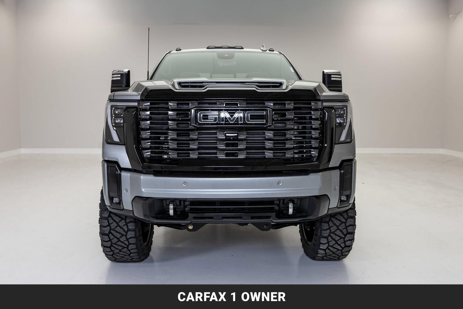 Used 2025 GMC Sierra 2500 Denali Ultimate AWD/4WD image 4