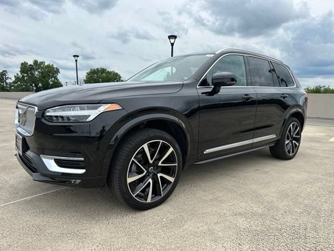 Certified 2024 Volvo XC90 B6 Plus AWD/4WD image 4