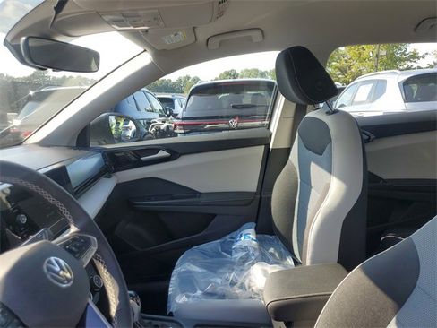 New 2025 Volkswagen Taos S image 16