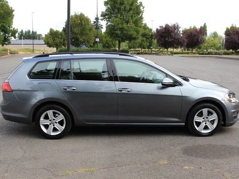 Used 2015 Volkswagen Golf TDI S FWD image 5