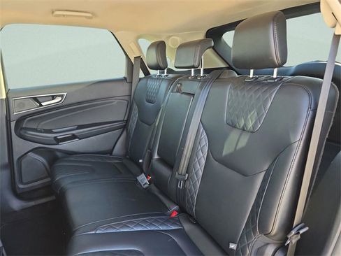 Used 2024 Ford Edge Titanium image 12
