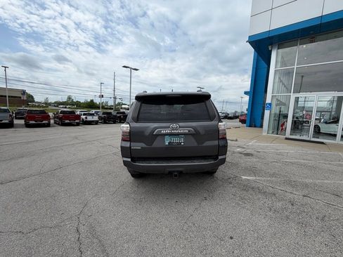 Used 2020 Toyota 4Runner SR5 image 5