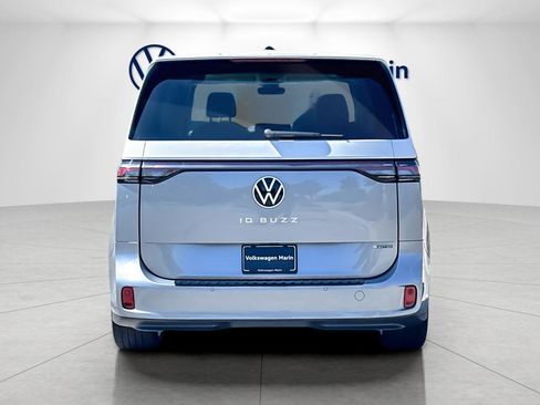 New 2025 Volkswagen ID. Buzz 1st Edition image 4