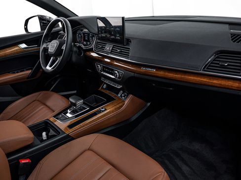 Certified 2023 Audi Q5 2.0T Premium Plus w/ Premium Plus Package image 8