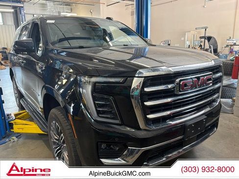 Used 2025 GMC Yukon Elevation AWD/4WD image 1