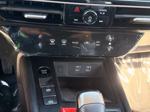 Used 2025 Nissan Kicks SR FWD image 24