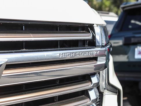 Used 2022 Chevrolet Tahoe High Country w/ Premium Package 2 image 7