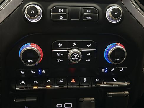 Used 2022 GMC Sierra 1500 SLT w/ SLT Premium Plus Package image 22