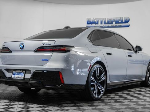 Used 2025 BMW 750e xDrive image 11