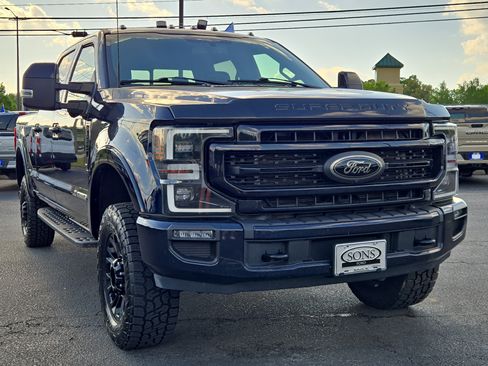 Certified 2022 Ford F350 Lariat w/ Tremor Off-Road Package AWD/4WD image 5