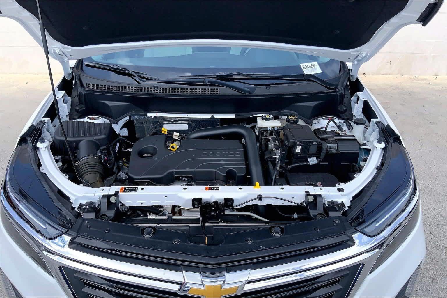 Used 2024 Chevrolet Equinox LT w/ Driver Convenience Package AWD/4WD image 9