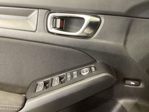 Used 2025 Honda Civic Sport image 16