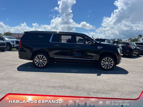 New 2025 GMC Yukon XL Denali w/ Denali Reserve Package image 5