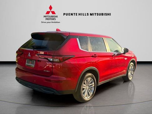 Used 2023 Mitsubishi Outlander ES image 5