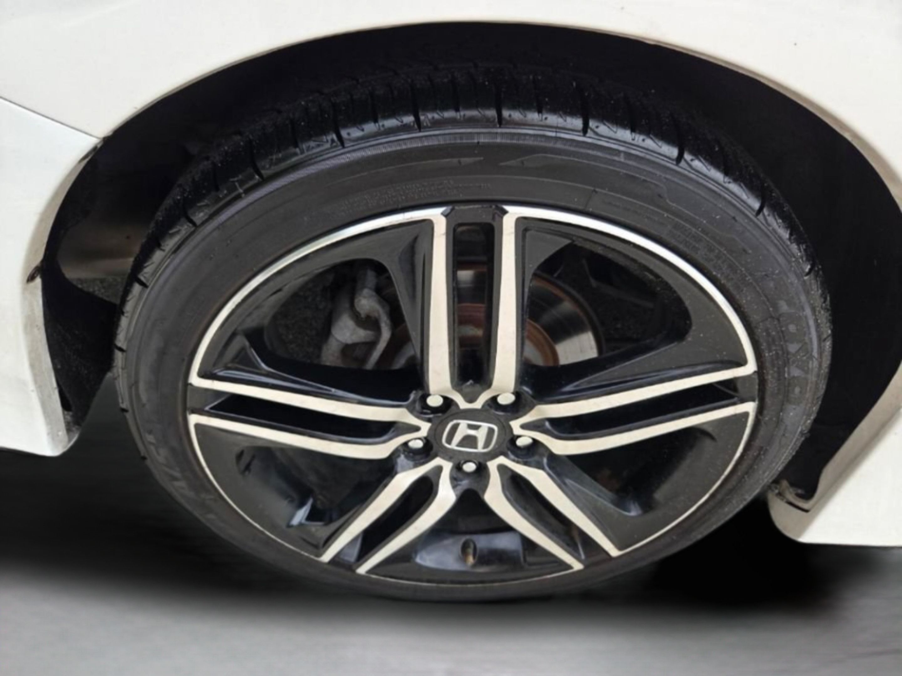 Used 2017 Honda Accord Sport image 17