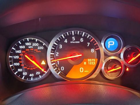 Used 2009 Nissan GT-R Premium image 17