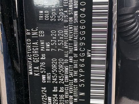 Used 2025 Kia Telluride S FWD image 32