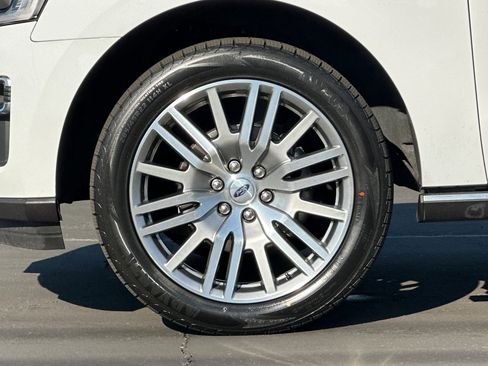 Used 2024 Ford Expedition Limited image 28