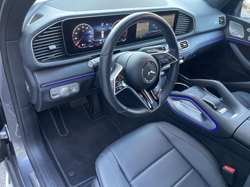 Certified 2025 Mercedes-Benz GLS 450 4MATIC image 20