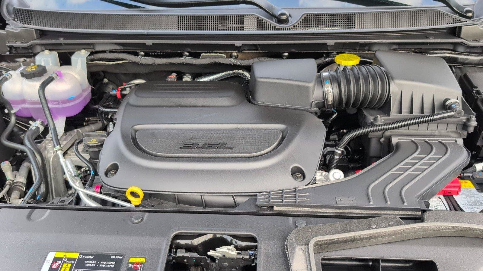 New 2027 Chrysler Pacifica Select FWD image 13