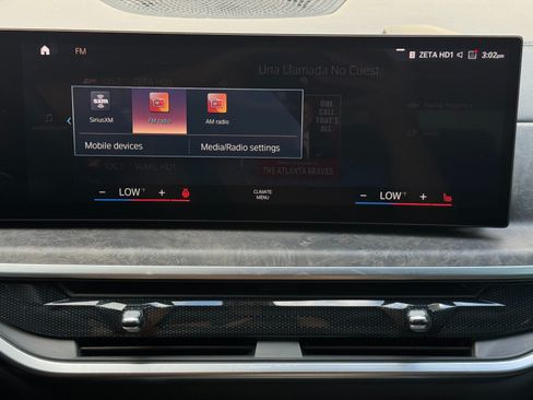 Used 2023 BMW X7 xDrive40i w/ M Sport Package AWD/4WD image 27